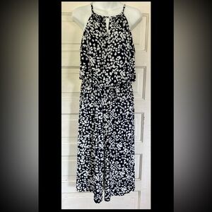 NWOT London Times Navy and White Floral Jumpsuit with Pockets and Belt. Size 10